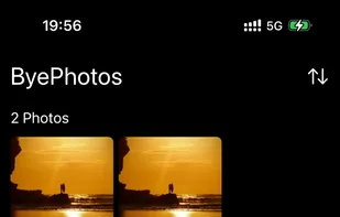 Page for browsing multiple sets of similar photos.