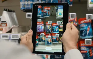 The EasyPicky solution is capable of recognising all types of product and is perfectly suited to different types of industry: food & beverages, cosmetics, pharmaceuticals, luxury goods, DIY, etc.