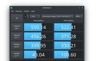 KDiskMark screenshot 1