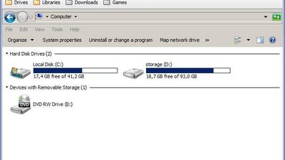 Clover in action on Windows 7 Classic Theme looks neat too. In the screenshot we're seeing also it's bookmarks bar.