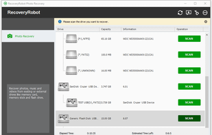RecoveryRobot Photo Recovery - Scan in Progress