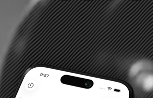 Log weights and reps effortlessly with clean interface showing previous lifts, automatic rest timer, and heart rate tracking